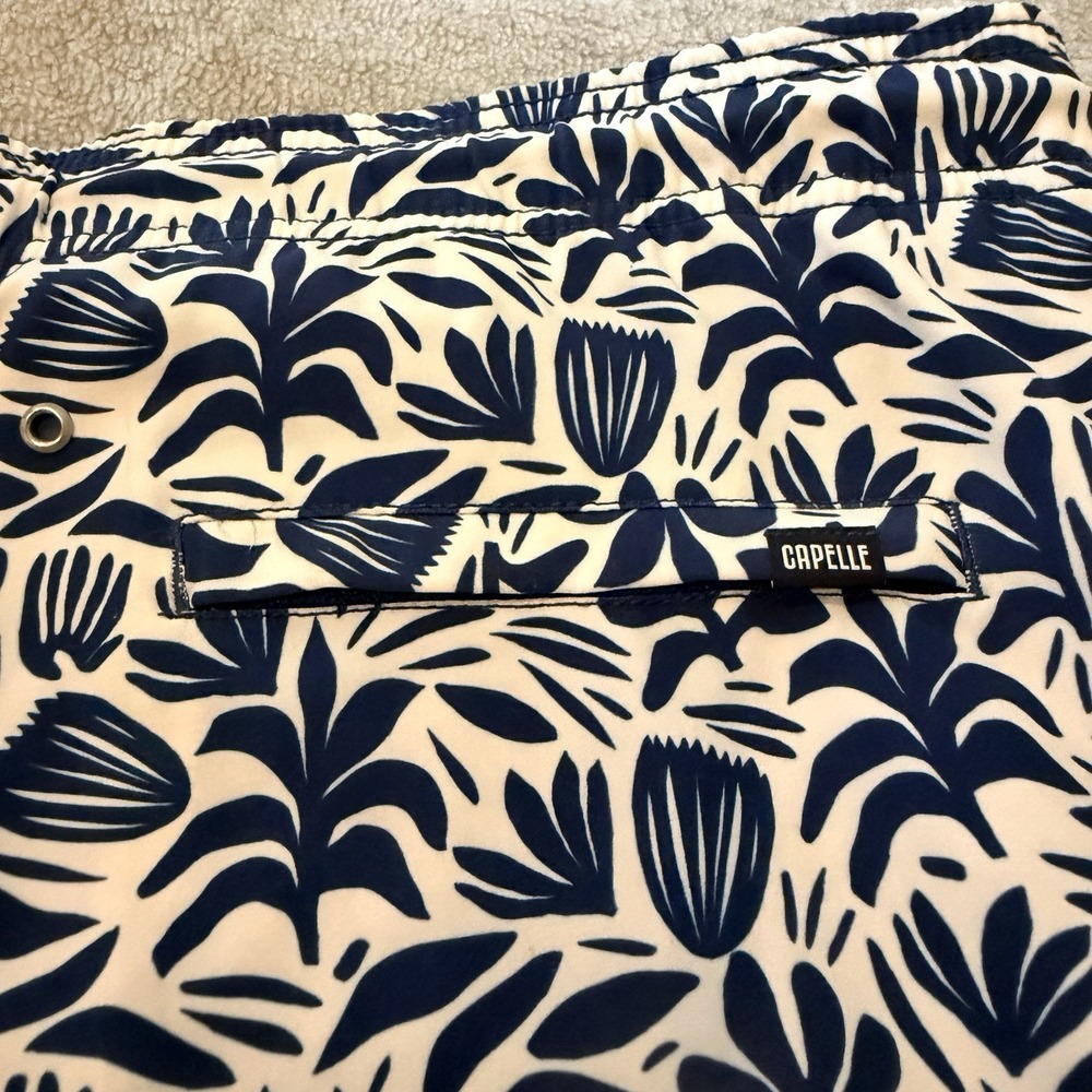Capelle Hybrid Shorts Men's Large Blue White Tropical Botanical Print Lined - Picture 7 of 10